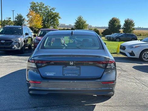 Used 2023 Honda Accord EX image 6