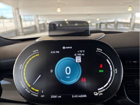 Used 2024 MINI Cooper SE image 15