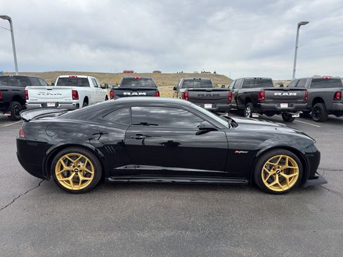 Used 2015 Chevrolet Camaro Z/28 RWD image 4