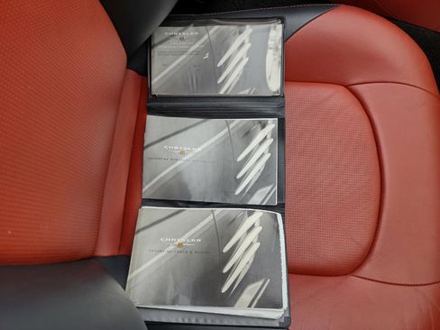 Used 2006 Chrysler Crossfire Limited image 41