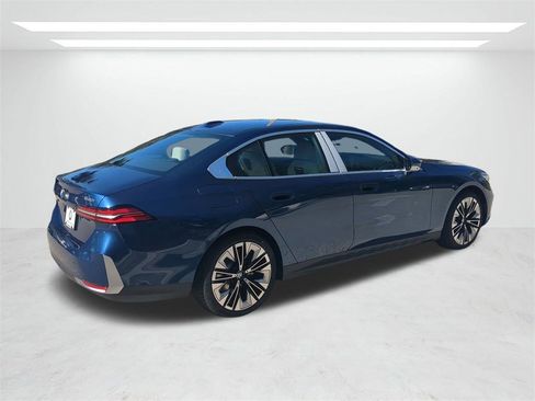 New 2026 BMW 530i 530i w/ Premium Package image 4