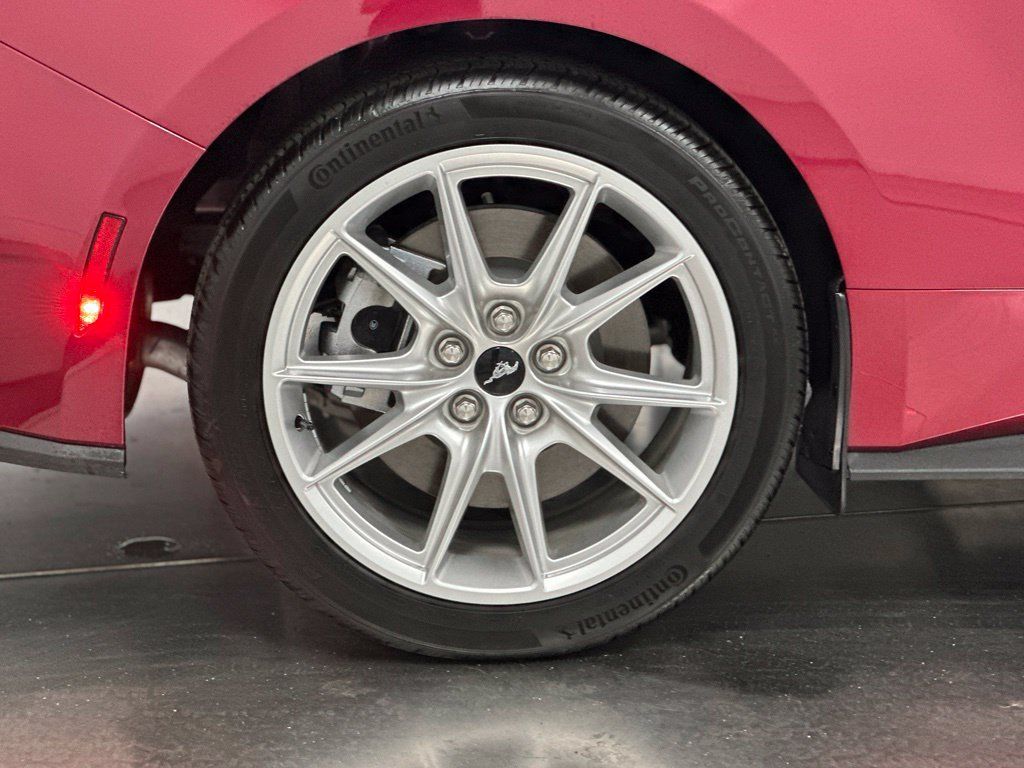 Used 2025 Ford Mustang GT Premium RWD image 26
