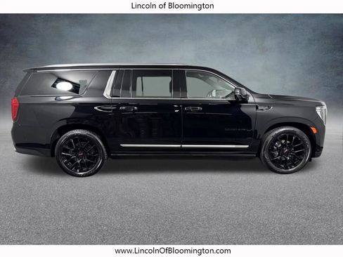 Used 2023 GMC Yukon XL Denali w/ Denali Reserve Package AWD/4WD image 8