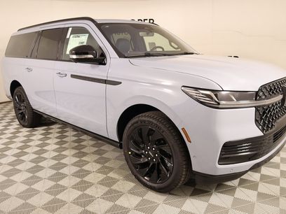 New 2025 Lincoln Navigator L Reserve w/ Jet Appearance Package