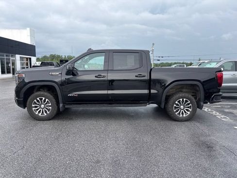 Used 2023 GMC Sierra 1500 AT4 w/ AT4 Premium Package AWD/4WD image 2