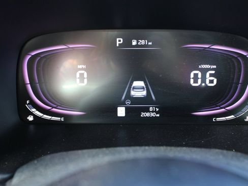 Used 2024 Kia Soul LX w/ Option Group 015 FWD image 11
