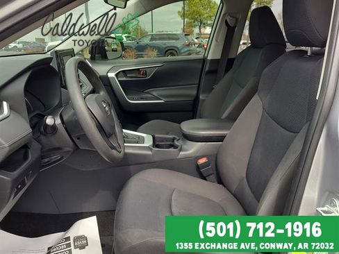 Used 2019 Toyota RAV4 LE image 11