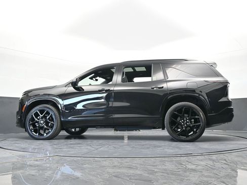 Used 2024 Chevrolet Traverse RS image 77