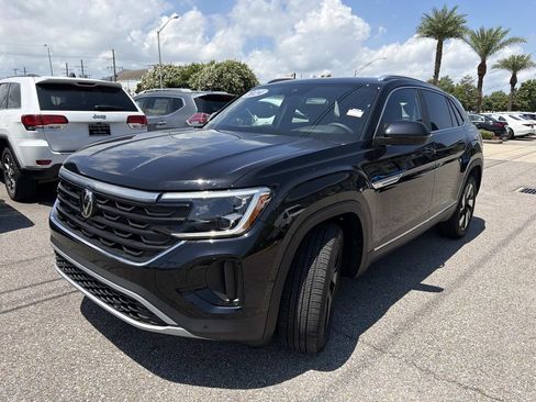 Used 2024 Volkswagen Atlas Cross Sport SEL AWD/4WD image 3