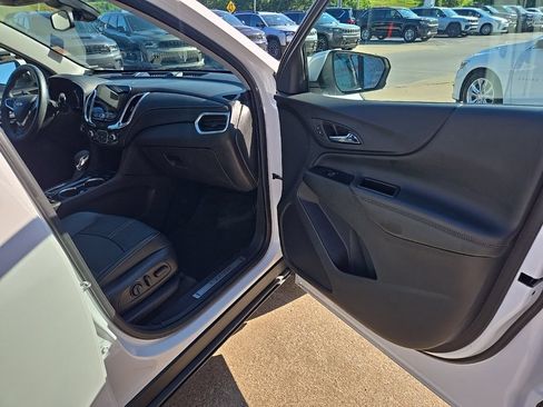 Used 2023 Chevrolet Equinox Premier AWD/4WD image 71