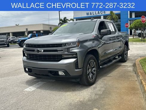 Used 2020 Chevrolet Silverado 1500 RST AWD/4WD image 3