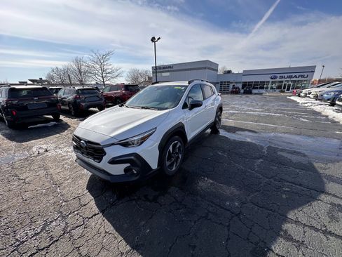 Used 2025 Subaru Crosstrek 2.5i Limited w/ Crosstrek Mirror Package image 7