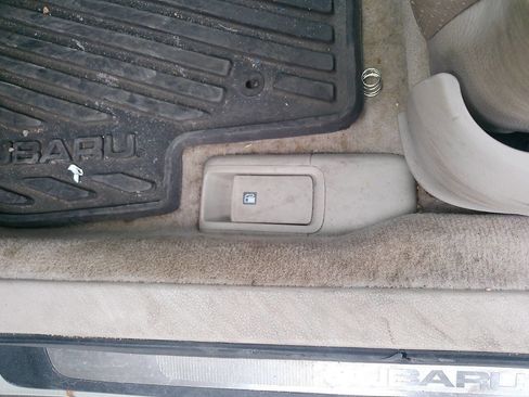 Used 2005 Subaru Outback 3.0R L.L. Bean image 40