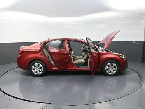 Used 2016 Hyundai Elantra SE FWD image 45