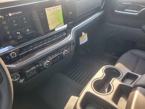 New 2026 GMC Sierra 1500 SLE w/ Preferred Package AWD/4WD image 17