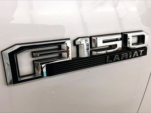 Used 2017 Ford F150 Lariat w/ Equipment Group 502A Luxury image 14