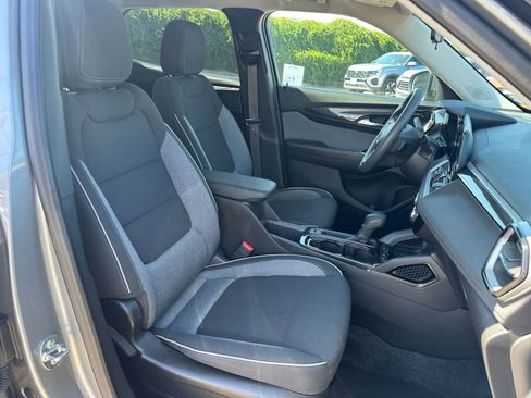 Used 2025 Chevrolet TrailBlazer LT image 34