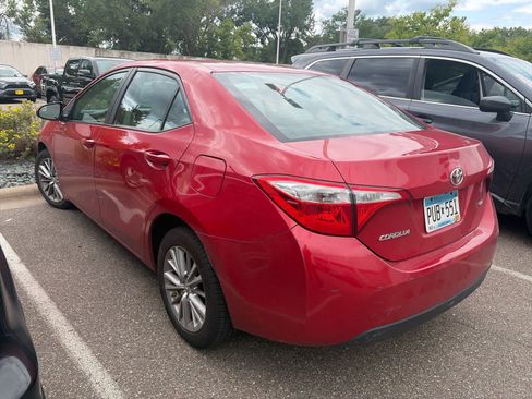 Used 2015 Toyota Corolla LE FWD image 3