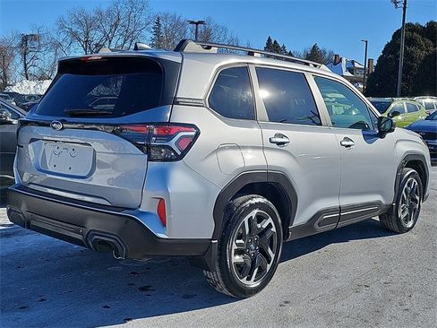 Used 2025 Subaru Forester Limited image 6