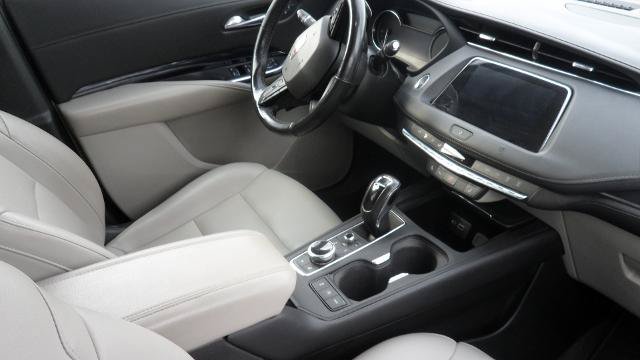 Used 2019 Cadillac XT4 Luxury w/ Cold Weather Package FWD image 35