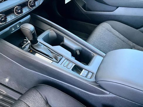 New 2025 Honda Accord SE image 7