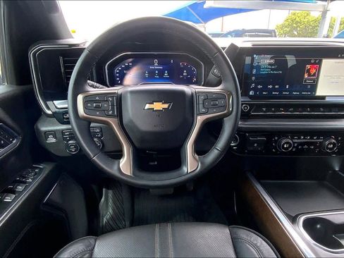Used 2024 Chevrolet Silverado 3500 High Country w/ High Country Premium Package AWD/4WD image 6
