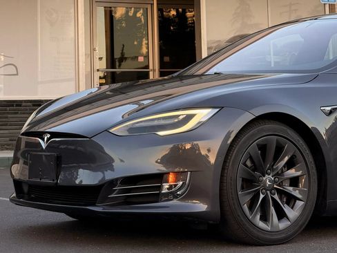 Used 2018 Tesla Model S 100D AWD/4WD image 3