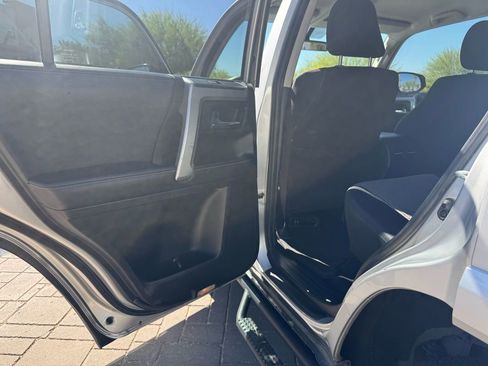 Used 2018 Toyota 4Runner SR5 image 8