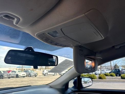 Used 2016 Ford Fusion SE FWD image 12