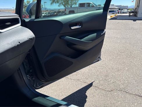 Used 2020 Toyota Corolla LE w/ Carpet Mat Package (TMS) FWD image 17