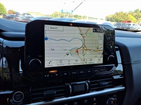 Used 2022 Nissan Pathfinder SL image 11