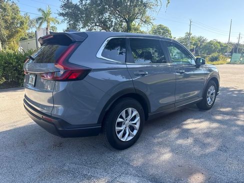 Used 2025 Honda CR-V LX image 4