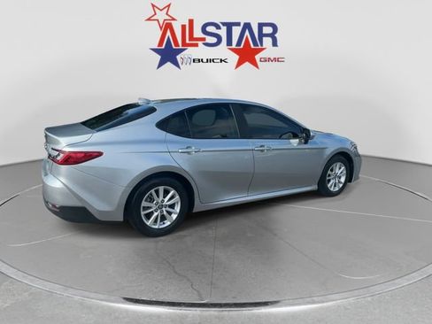 Used 2025 Toyota Camry LE w/ Convenience Package FWD image 7