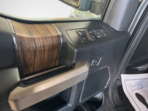 Used 2019 Ford F150 Lariat AWD/4WD image 14