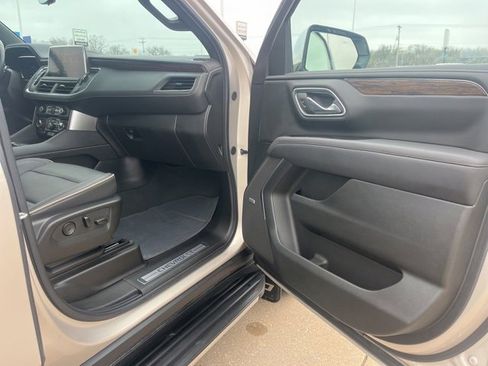 Used 2024 Chevrolet Tahoe Premier w/ Advanced Technology Package image 56