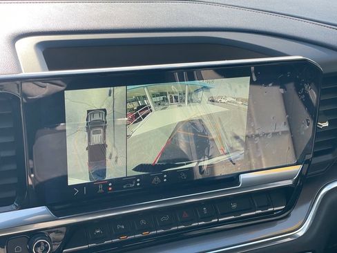 Used 2024 Chevrolet Silverado 1500 High Country w/ High Country Premium Package image 16