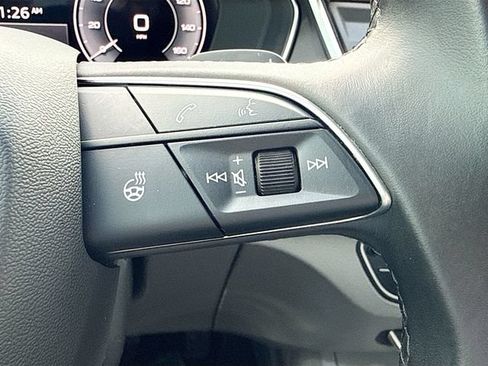 Used 2025 Audi Q5 e Premium AWD/4WD image 38