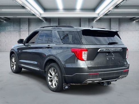 Used 2020 Ford Explorer XLT w/ Equipment Group 202A AWD/4WD image 5
