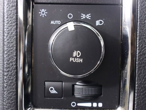 Used 2017 RAM 1500 Sport w/ Black Ram 1500 Sport Group image 10