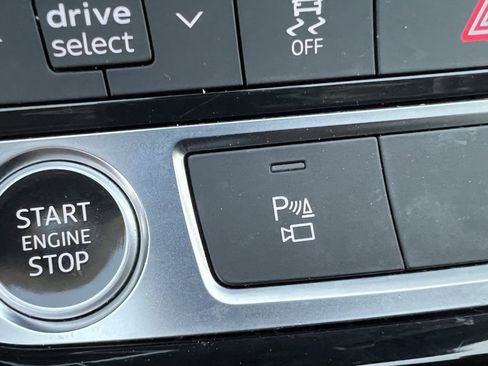 Used 2022 Audi Q7 3.0T Premium image 40