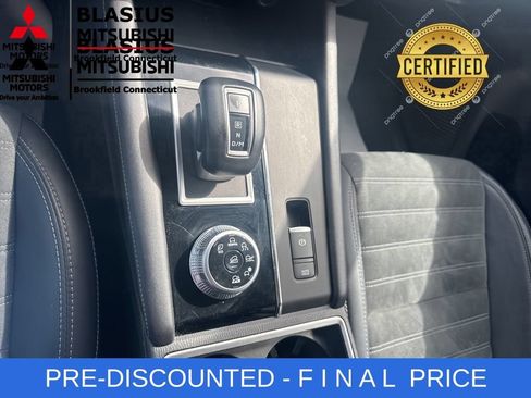 Used 2024 Mitsubishi Outlander SE AWD/4WD image 29