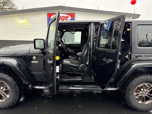 Used 2017 Jeep Wrangler Unlimited Sahara image 18