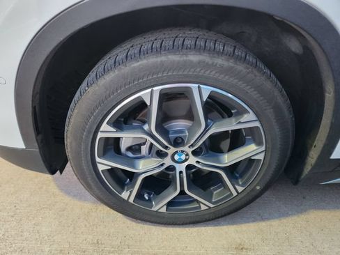 Used 2021 BMW X1 xDrive28i w/ Premium Package AWD/4WD image 8