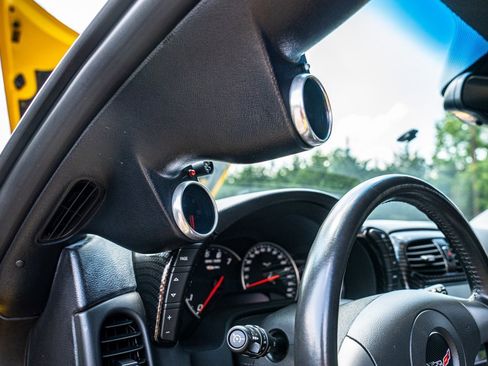 Used 2006 Chevrolet Corvette Z06 w/ Preferred Equipment Group image 92