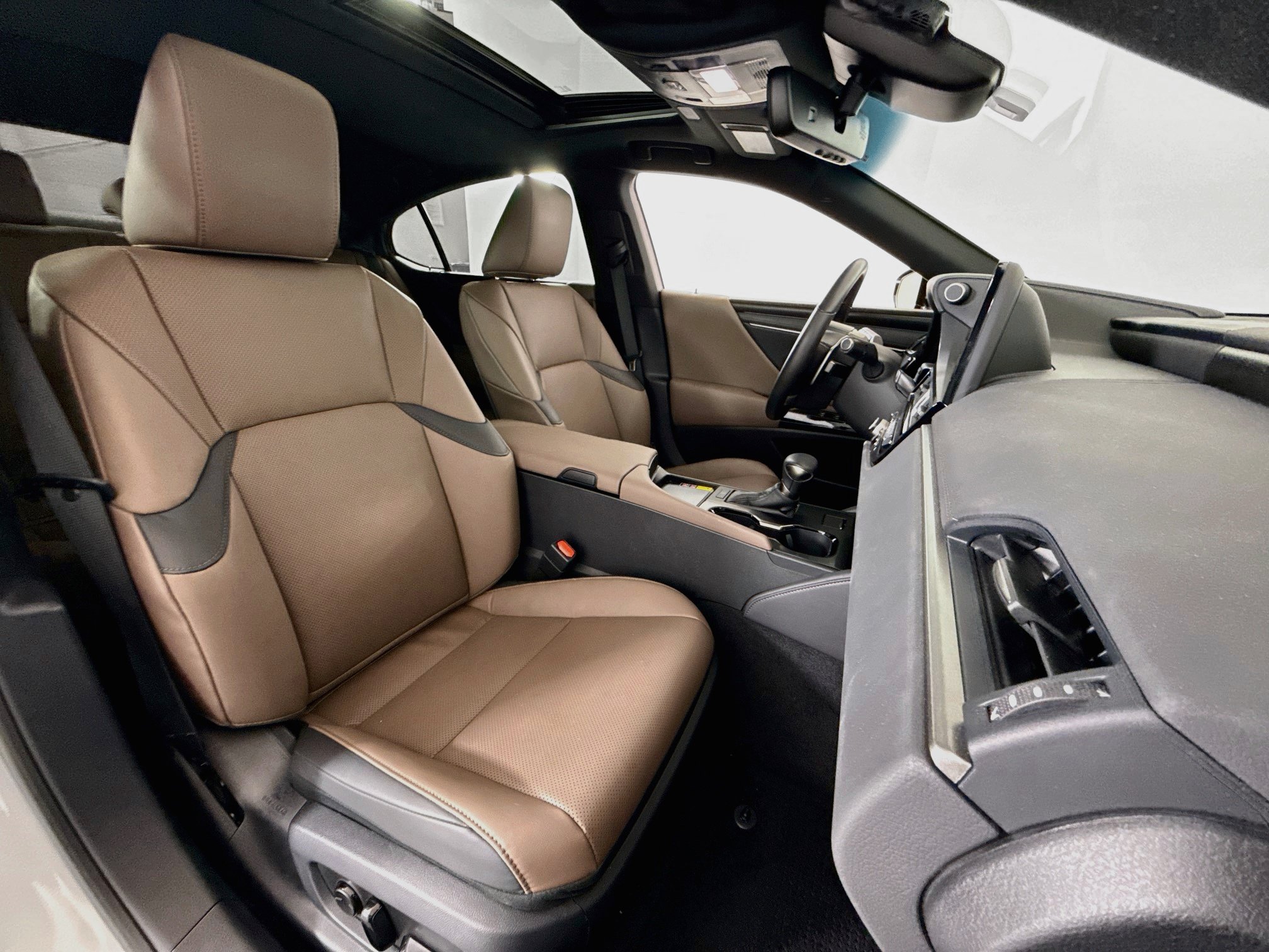Used 2024 Lexus ES 350 w/ Premium Package FWD image 27