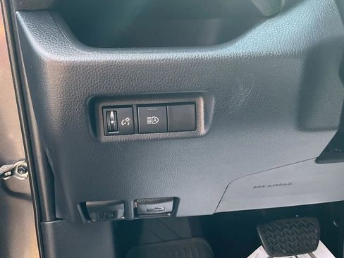 Used 2019 Toyota RAV4 LE image 20