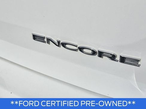 Used 2021 Buick Encore Preferred image 8