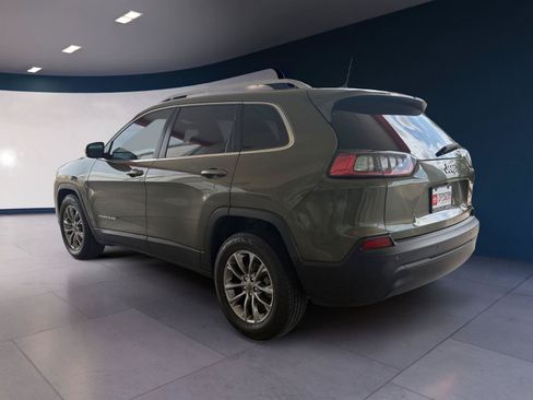 Used 2019 Jeep Cherokee Latitude Plus FWD image 3