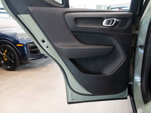 Used 2022 Volvo XC40 P8 Recharge Plus AWD/4WD image 19
