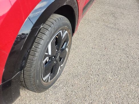 Certified 2023 Kia Niro Wind FWD image 14